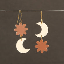 Load image into Gallery viewer, Moonflowers in Rust + Cream