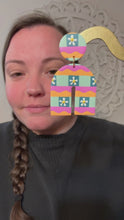 Load and play video in Gallery viewer, Big Arches · Field of Daisies