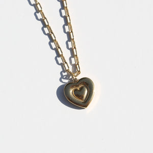 Heart Outline Necklace in Gold