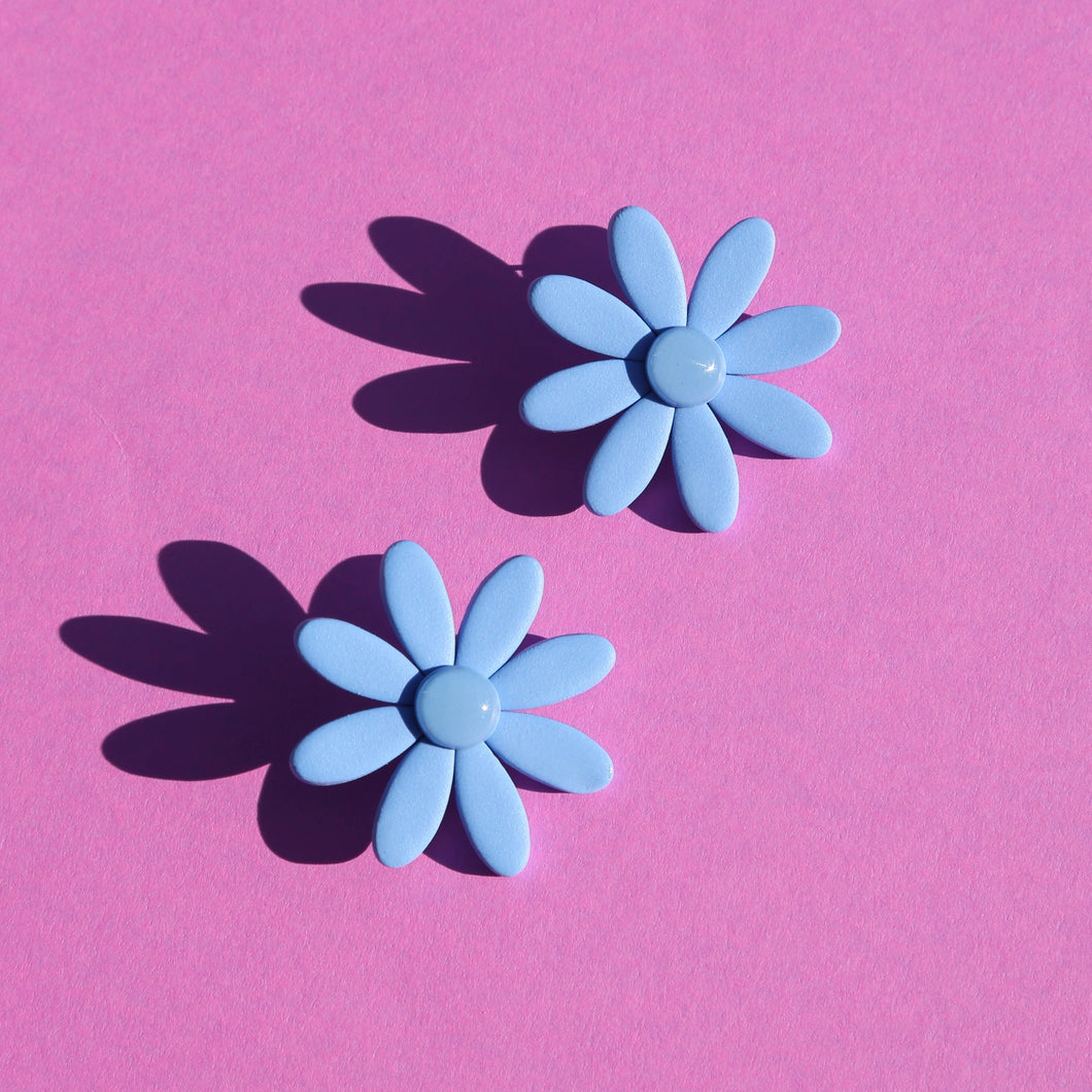 Big Daisy Studs · Peri