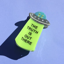 Load image into Gallery viewer, The Truth Is Out There Clip *PREORDER*
