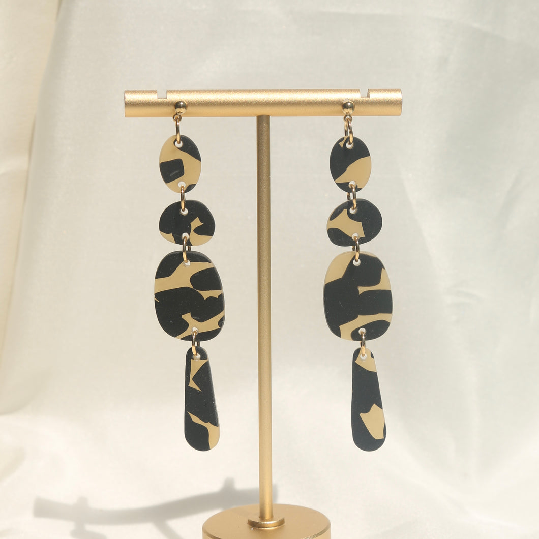 Pebble Dangle Earrings in Tortoiseshell